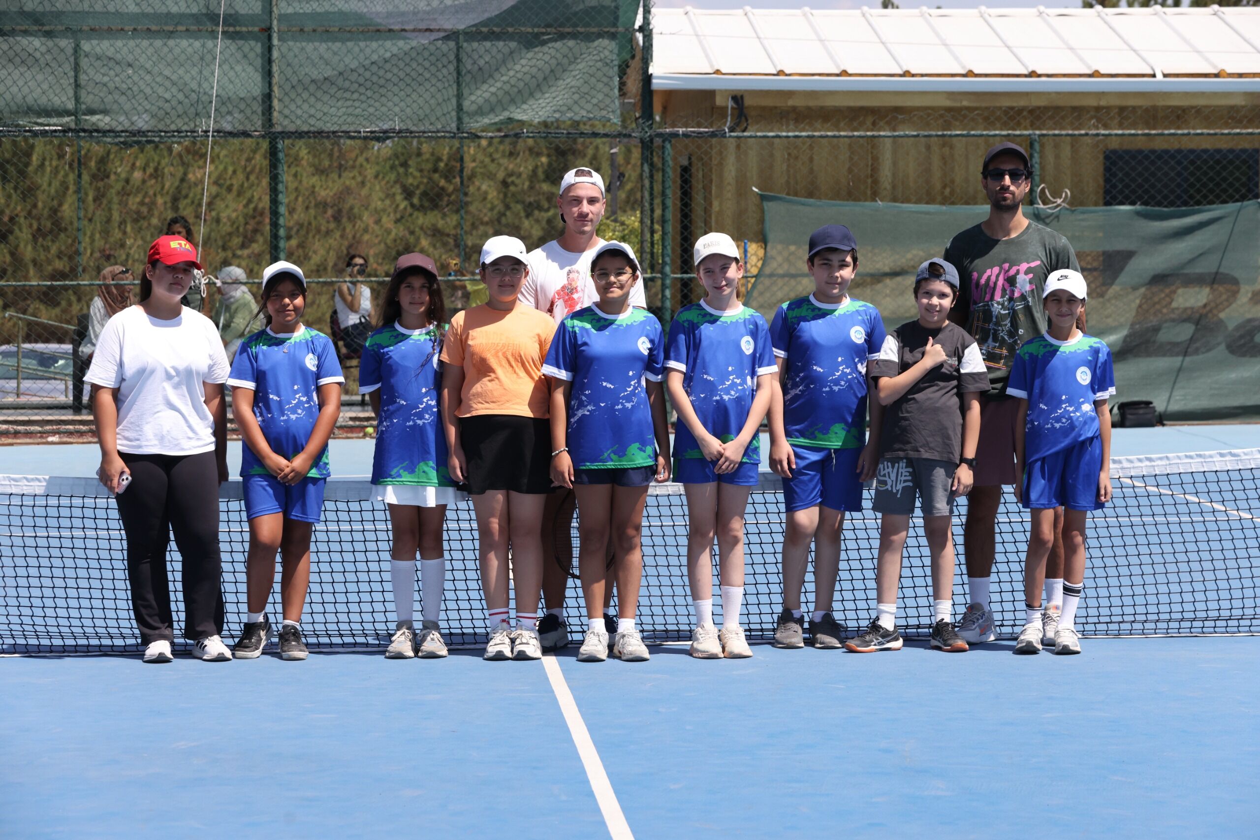 Odunpazarı’nda Çocuklar Yaz Tatilini Tenis Öğrenerek Geçiriyor