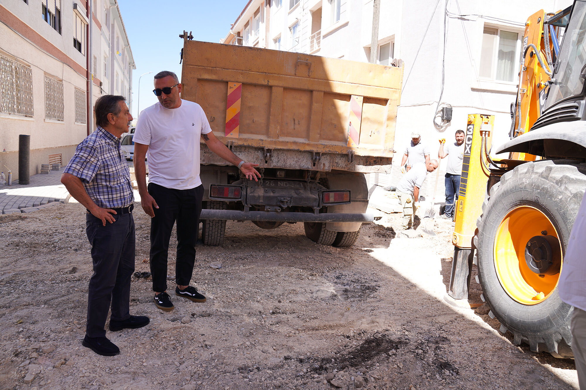Tepebaşı Başkanı Ahmet Ataç Yenimahalle’deki Saha Çalışmalarını İnceledi