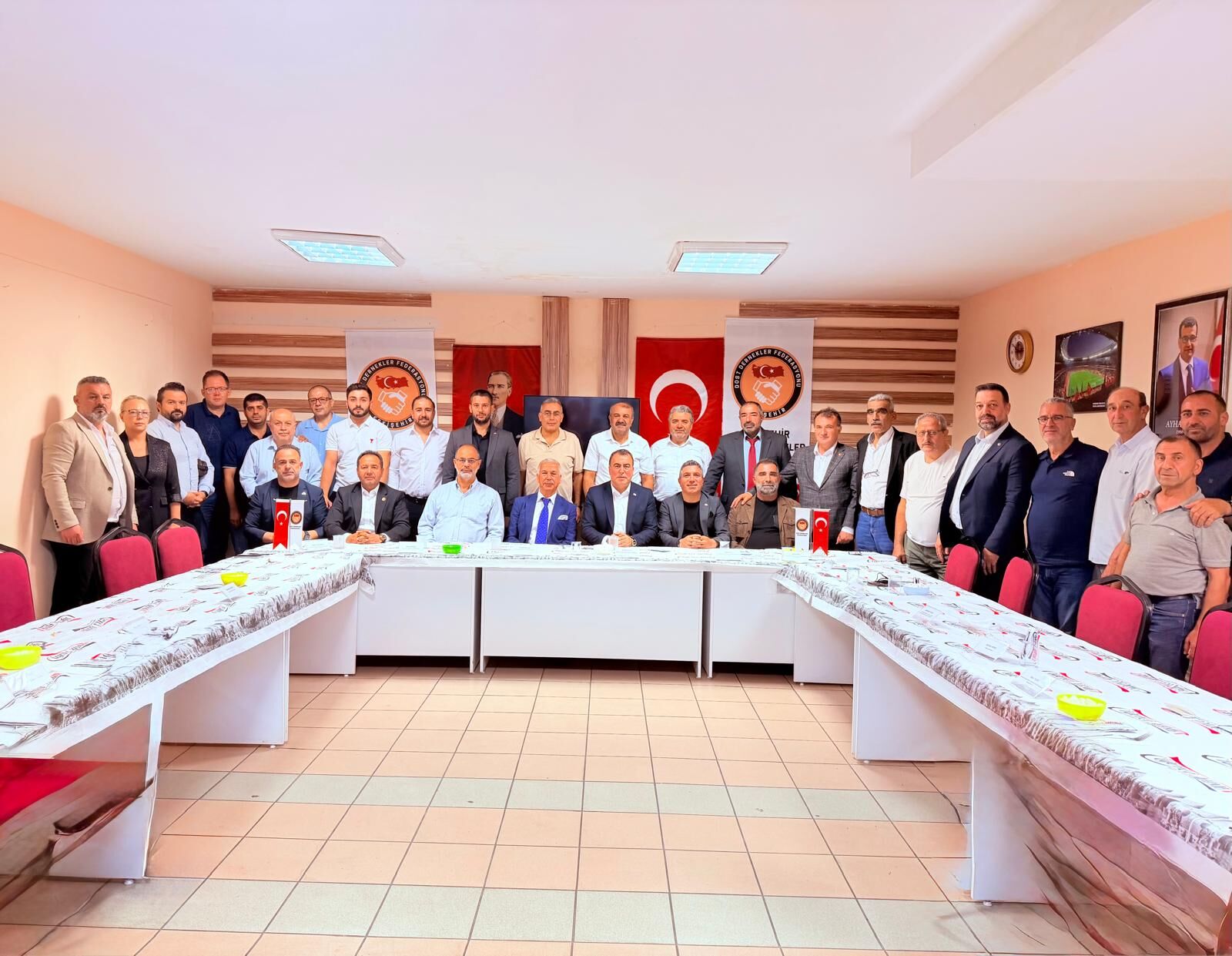 Eskişehir Dost Dernekleri Federasyonu'ndan MHP İl Başkanlığına Anlamlı Ev Sahipliği